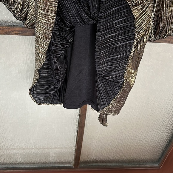 BARDOT
BELLISSA PLEAT DRESS size Small - Picture 9 of 9